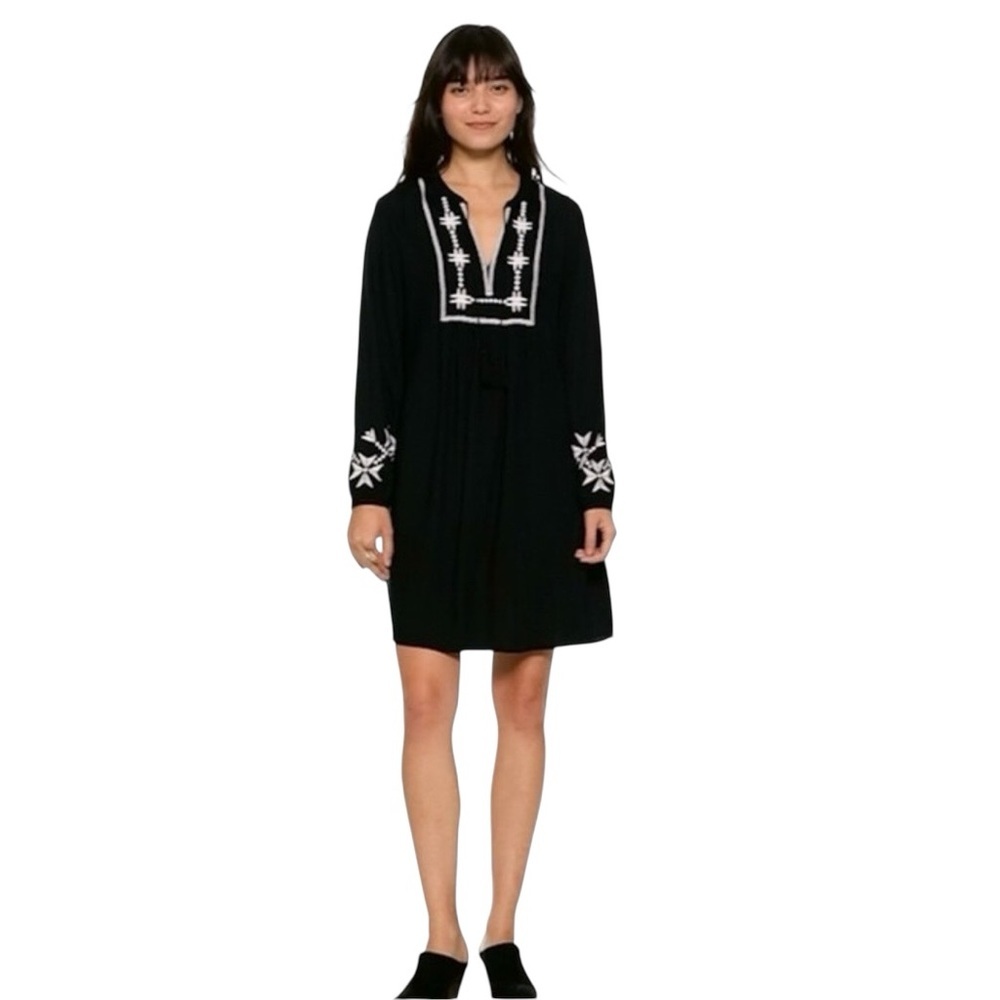Old Navy Black & White Embroidered Swing Dress